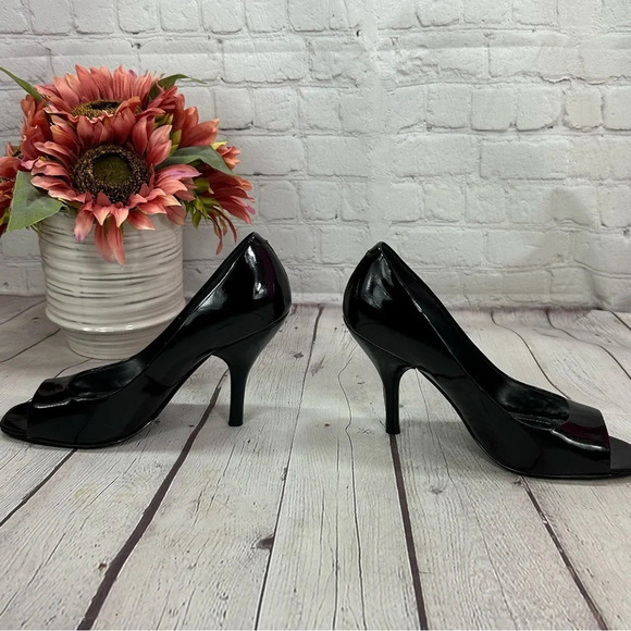 BCBGeneration black patent peep toe heels size 7.5 - Picture 7 of 8